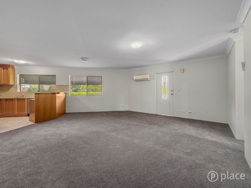 Photo - 1/27 Nelson Street, Coorparoo QLD 4151 - Image 2