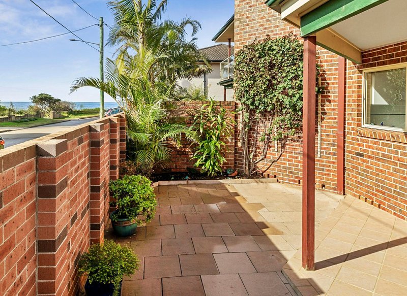 Photo - 127 Ocean Street, Narrabeen NSW 2101 - Image 4