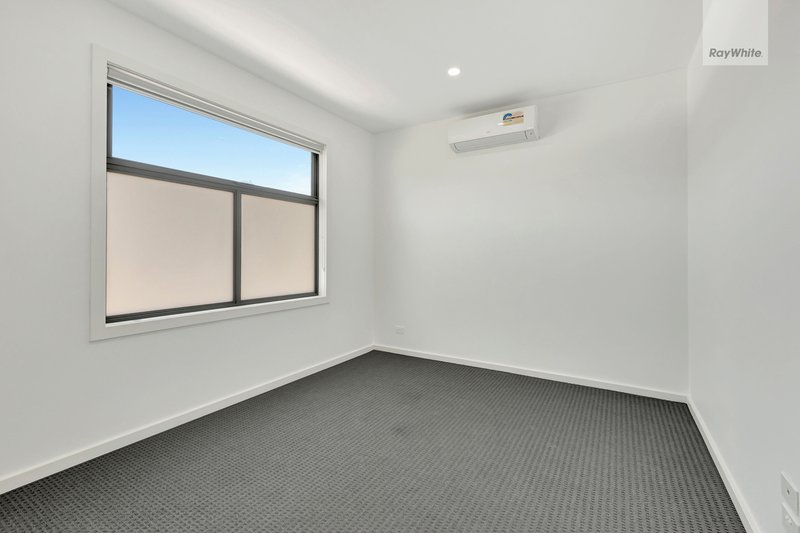 Photo - 1/27 Park Street, Pascoe Vale VIC 3044 - Image 11