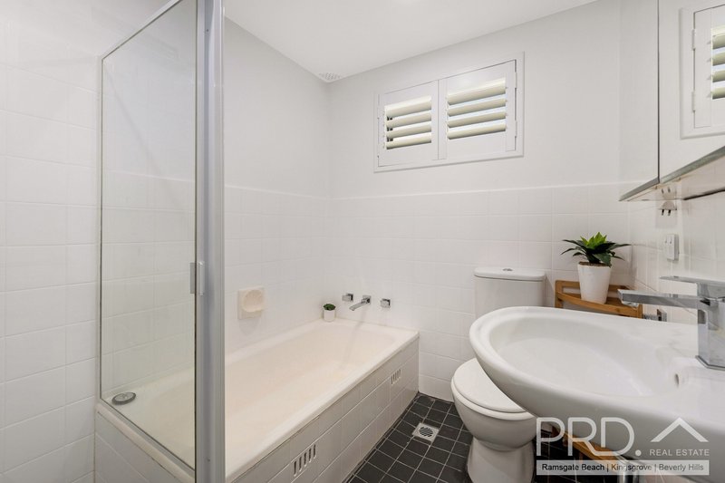 Photo - 1/27 Parry Avenue, Narwee NSW 2209 - Image 4