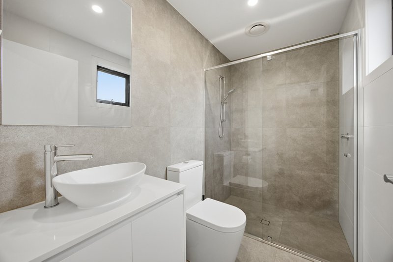 Photo - 1/27 Pitt Street, Ringwood VIC 3134 - Image 4