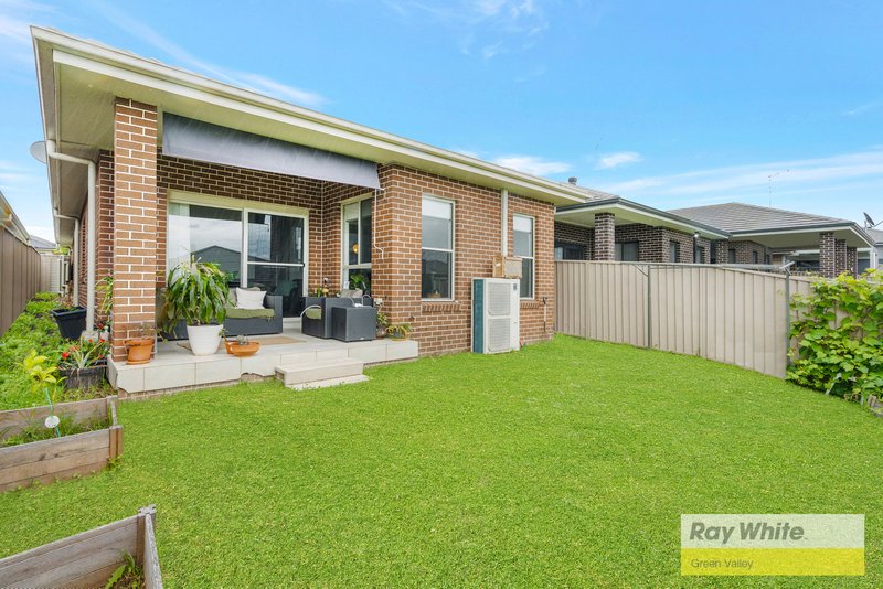 Photo - 127 Poziers Road, Edmondson Park NSW 2174 - Image 15