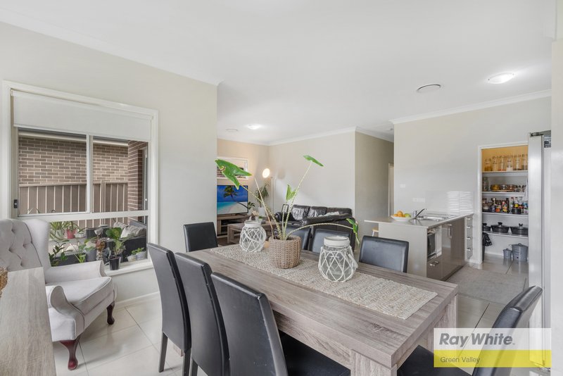 Photo - 127 Poziers Road, Edmondson Park NSW 2174 - Image 14