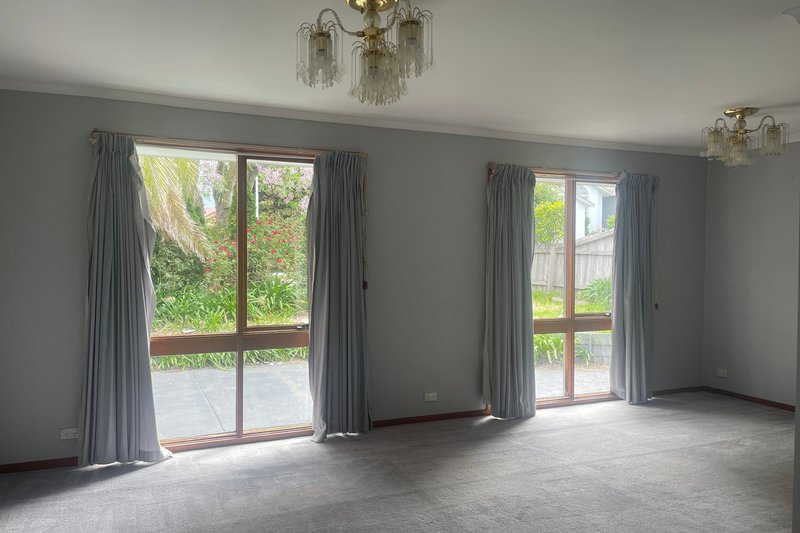 Photo - 1/27 Preston Avenue, Endeavour Hills VIC 3802 - Image 6