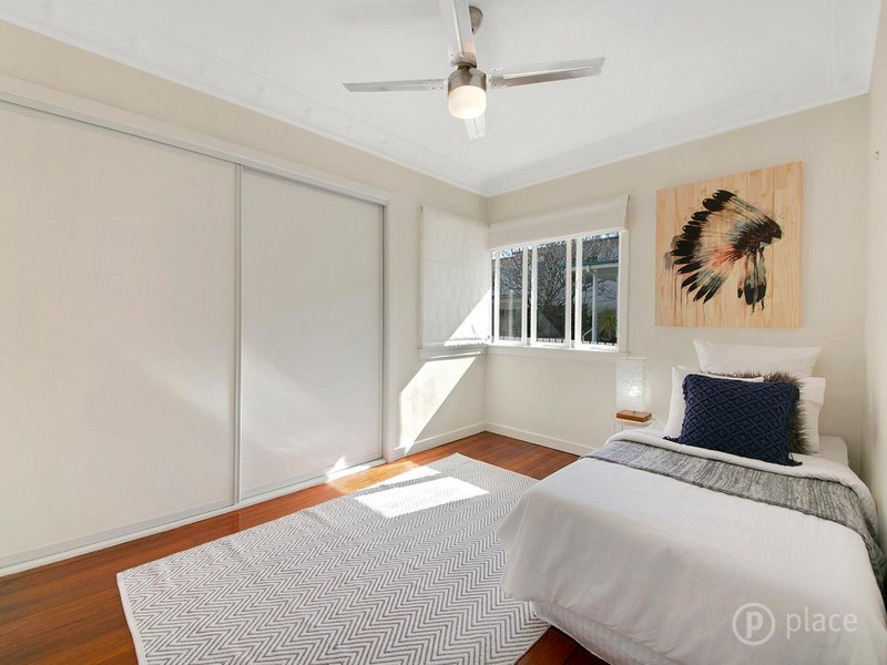 Photo - 127 Queenscroft Street, Chelmer QLD 4068 - Image 11