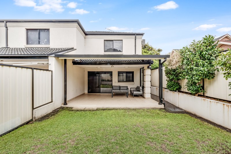 Photo - 127 Rex Road, Georges Hall NSW 2198 - Image 9