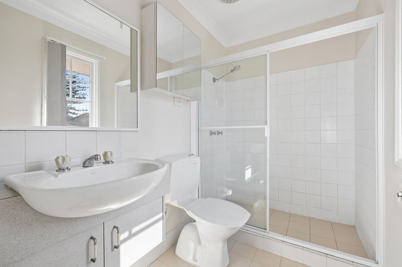 Photo - 1/27 Seven Hills Road, Baulkham Hills NSW 2153 - Image 7