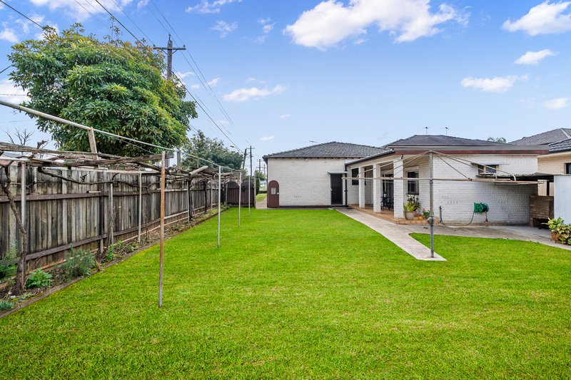 Photo - 127 Smart Street, Fairfield NSW 2165 - Image 11