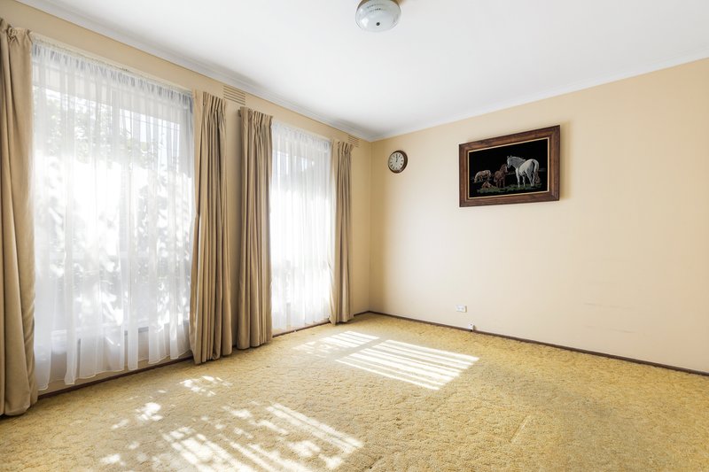 Photo - 1/27 Sylvester Grove, Preston VIC 3072 - Image 9