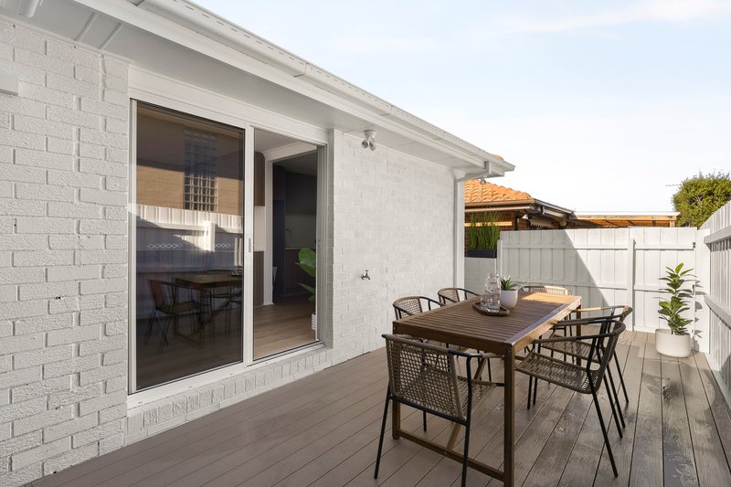 Photo - 1/27 Sylvester Grove, Preston VIC 3072 - Image 10