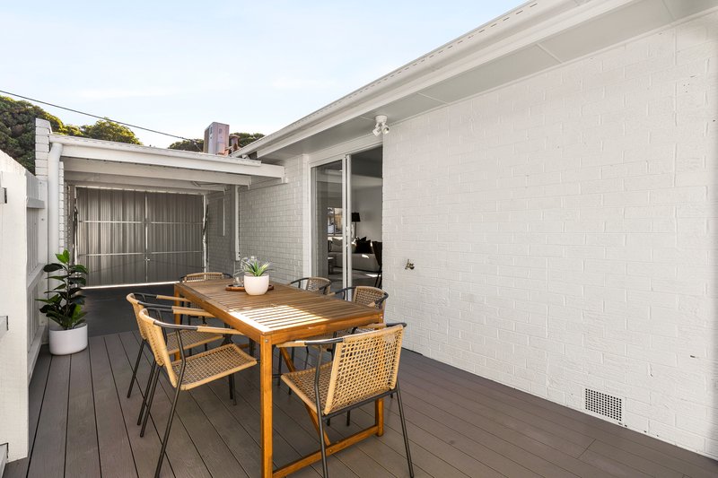 Photo - 1/27 Sylvester Grove, Preston VIC 3072 - Image 11