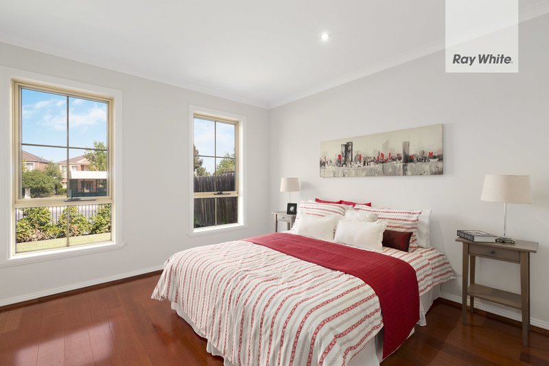 Photo - 127 The Lakes Boulevard, South Morang VIC 3752 - Image 6