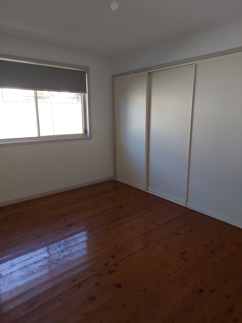 Photo - 1/27 Thompson Street, Woonona NSW 2517 - Image 8