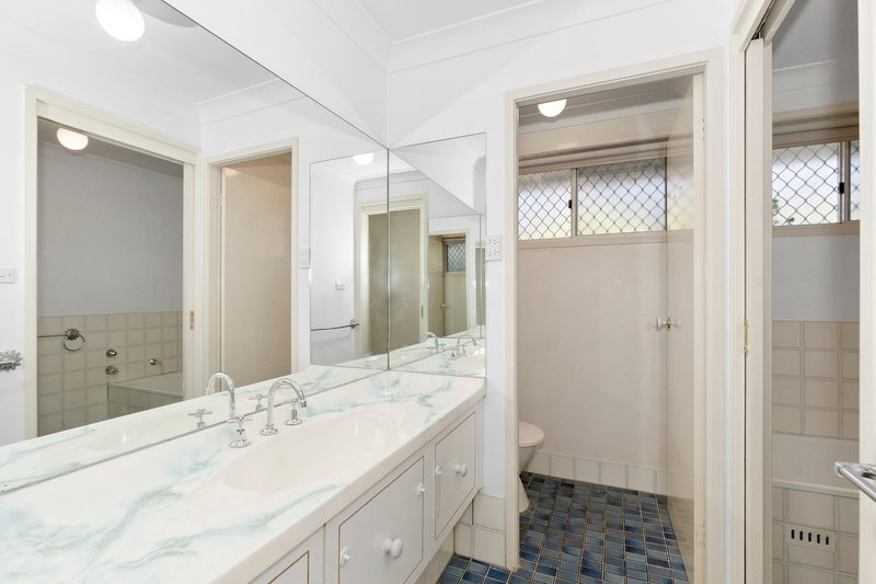 Photo - 127 Tuckwell Road, Castle Hill NSW 2154 - Image 3