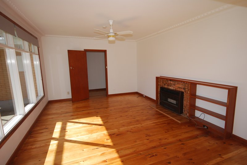 Photo - 127 Walker Street, Black Hill VIC 3350 - Image 5