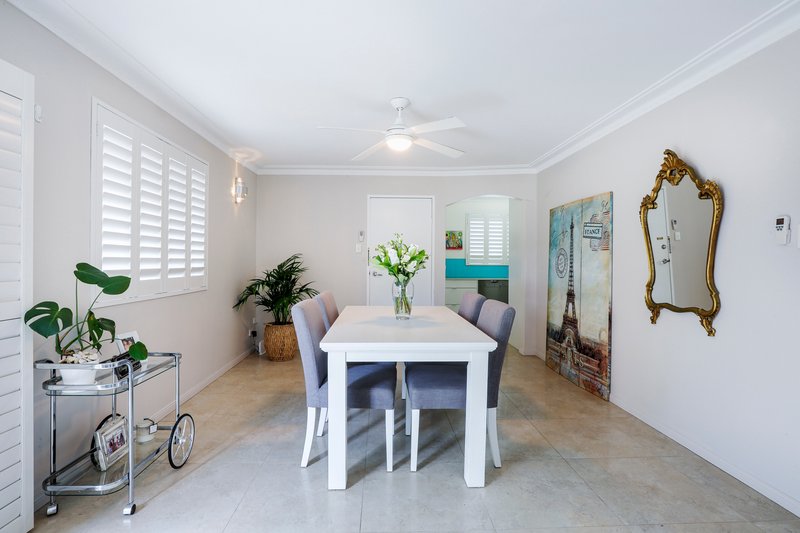 Photo - 1/27 Wildwood Court, Surfers Paradise QLD 4217 - Image 6