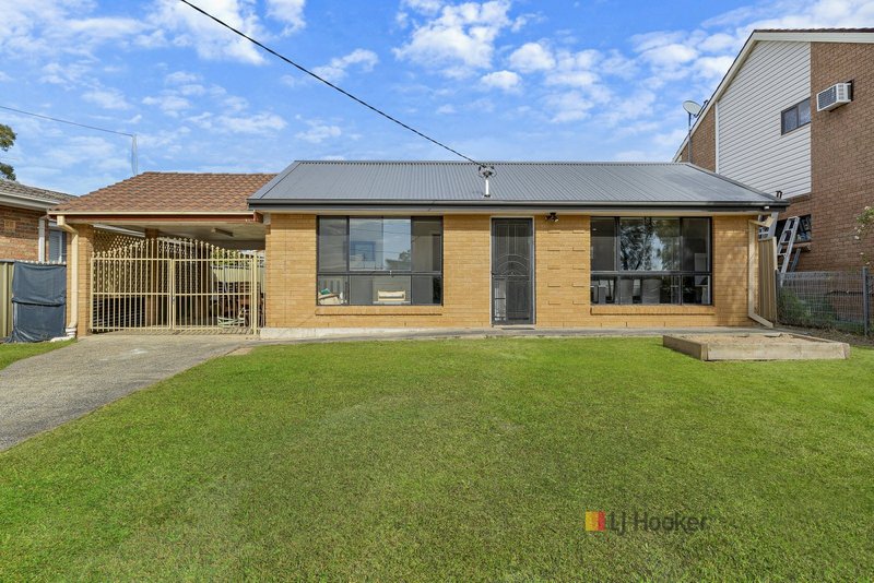 Photo - 127 Winbin Crescent, Gwandalan NSW 2259 - Image 1