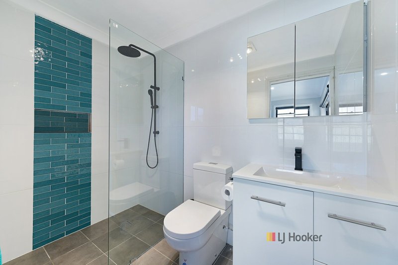 Photo - 127 Winbin Crescent, Gwandalan NSW 2259 - Image 4