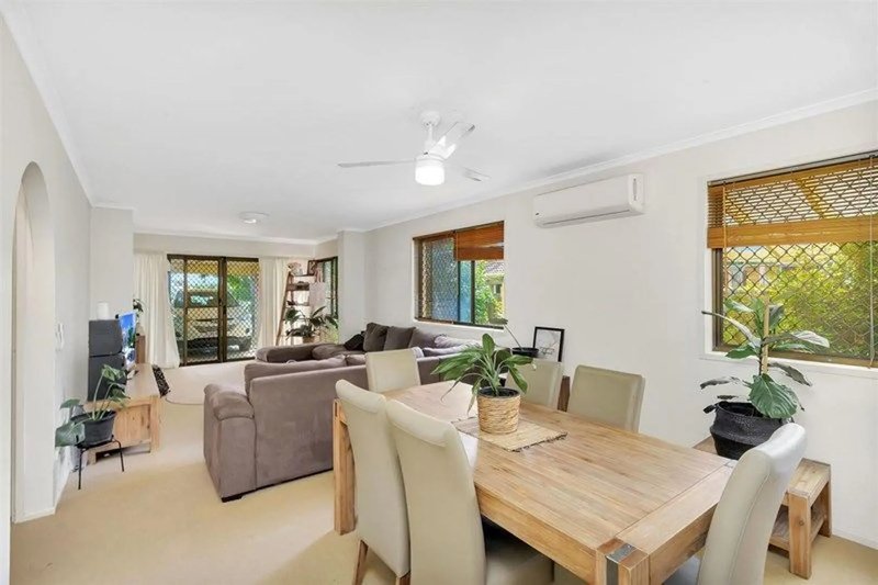 Photo - 1/273 Bayview Street, Hollywell QLD 4216 - Image 1