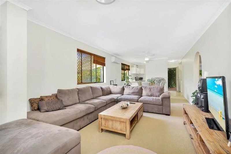 Photo - 1/273 Bayview Street, Hollywell QLD 4216 - Image 2
