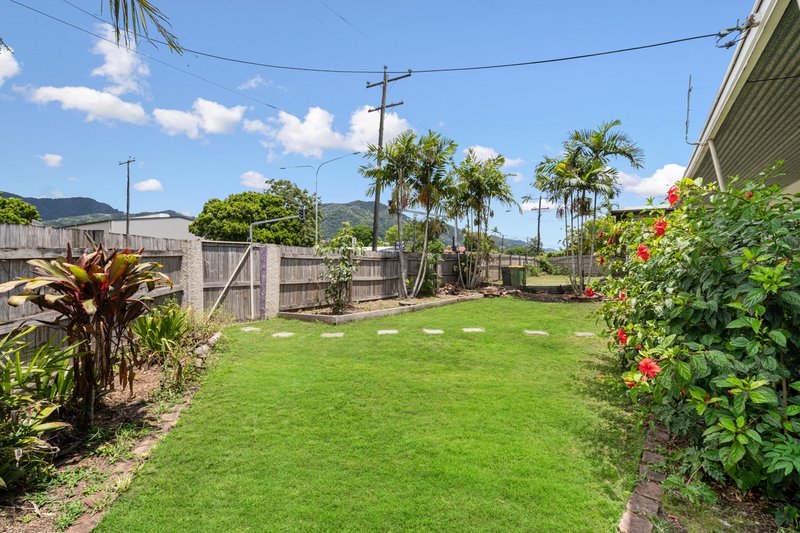 Photo - 1/276 Mccoombe Street, Westcourt QLD 4870 - Image 3