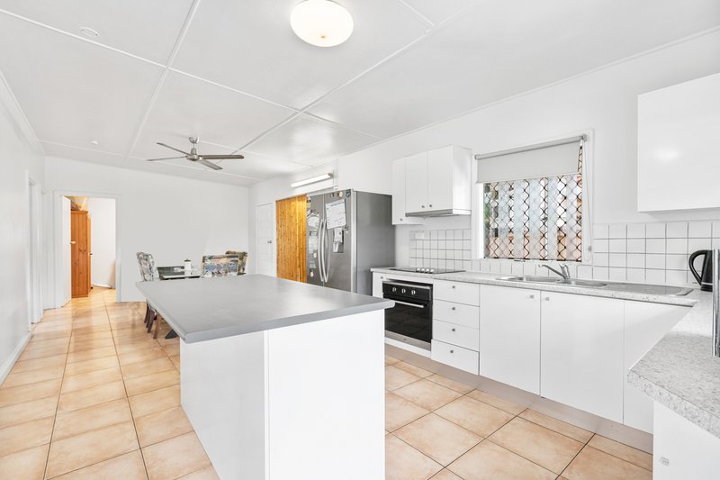 Photo - 1/276 Mccoombe Street, Westcourt QLD 4870 - Image 7