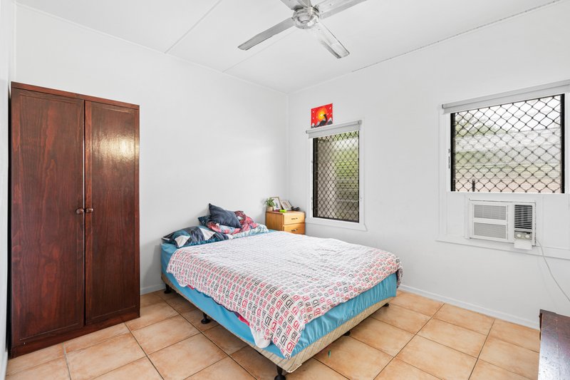 Photo - 1/276 Mccoombe Street, Westcourt QLD 4870 - Image 9