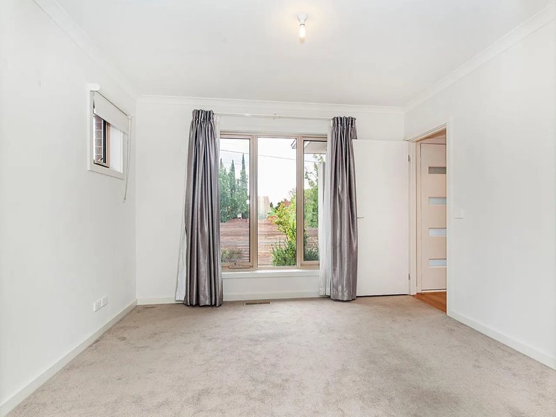 Photo - 1/277 Warrigal Road, Burwood VIC 3125 - Image 6