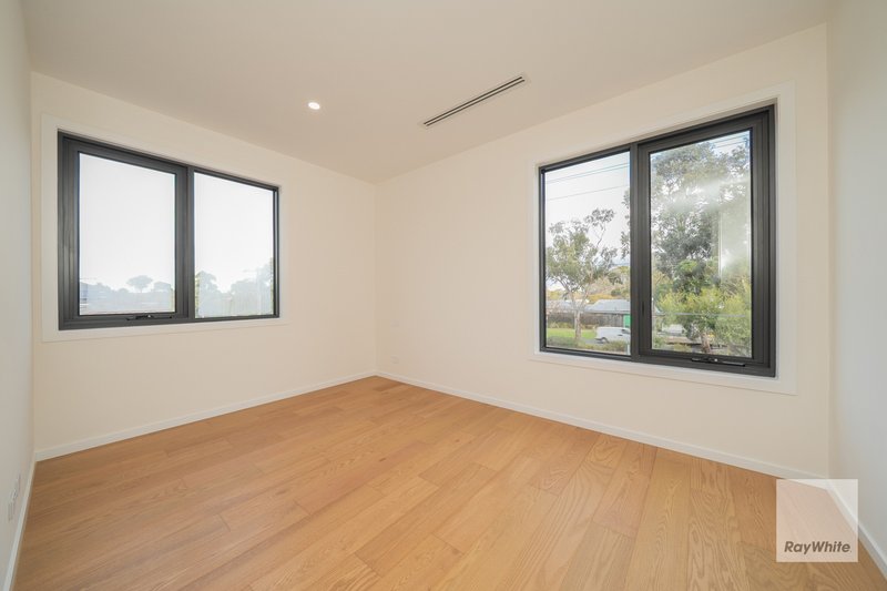 Photo - 1/279 Springvale Road, Nunawading VIC 3131 - Image 10