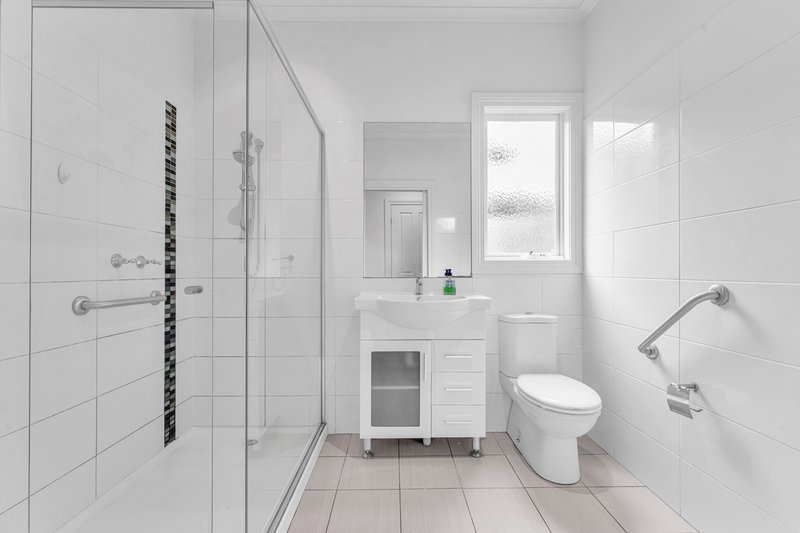 Photo - 127A Bignell Road, Bentleigh East VIC 3165 - Image 8