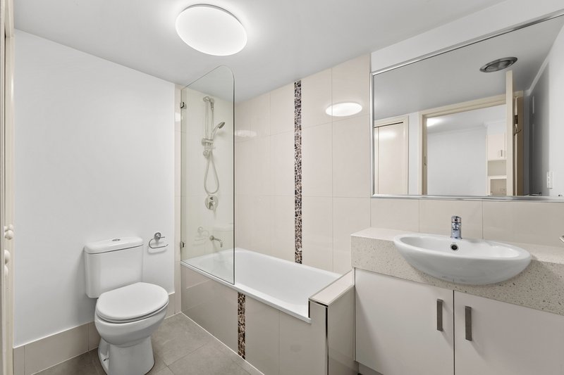 Photo - 1/27A Winchester Street, Hamilton QLD 4007 - Image 9