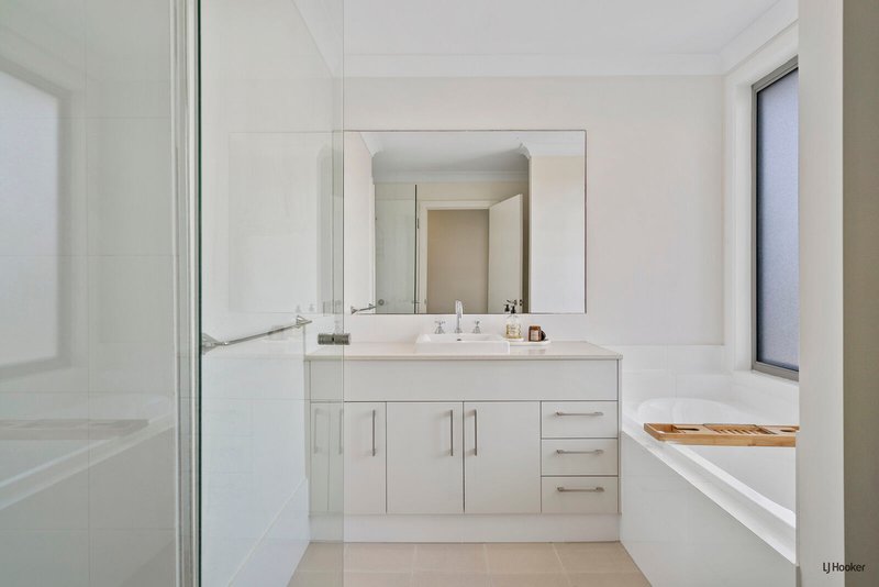 Photo - 127b Townson Avenue, Palm Beach QLD 4221 - Image 8