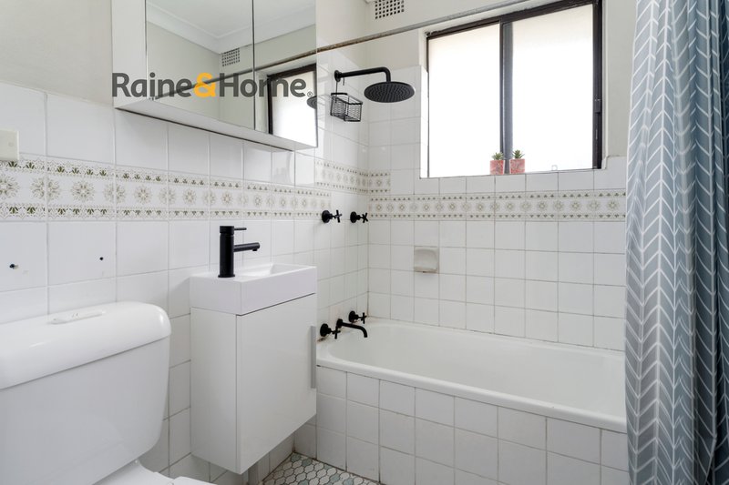 Photo - 12/8-10 Goulburn Street, Warwick Farm NSW 2170 - Image 8