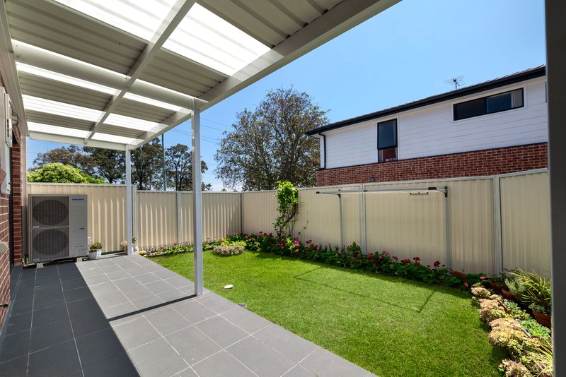 Photo - 12/8-12 Cumberland Road, Ingleburn NSW 2565 - Image 12