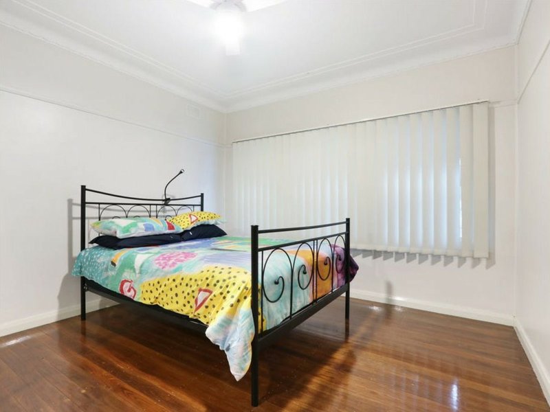 Photo - 128 Acacia Road, Kirrawee NSW 2232 - Image 6