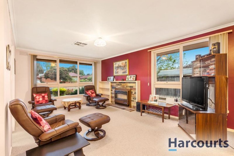 Photo - 1/28 Arbroath Road, Wantirna South VIC 3152 - Image 3