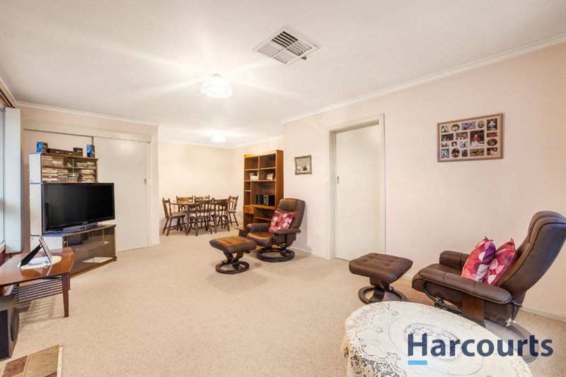 Photo - 1/28 Arbroath Road, Wantirna South VIC 3152 - Image 7