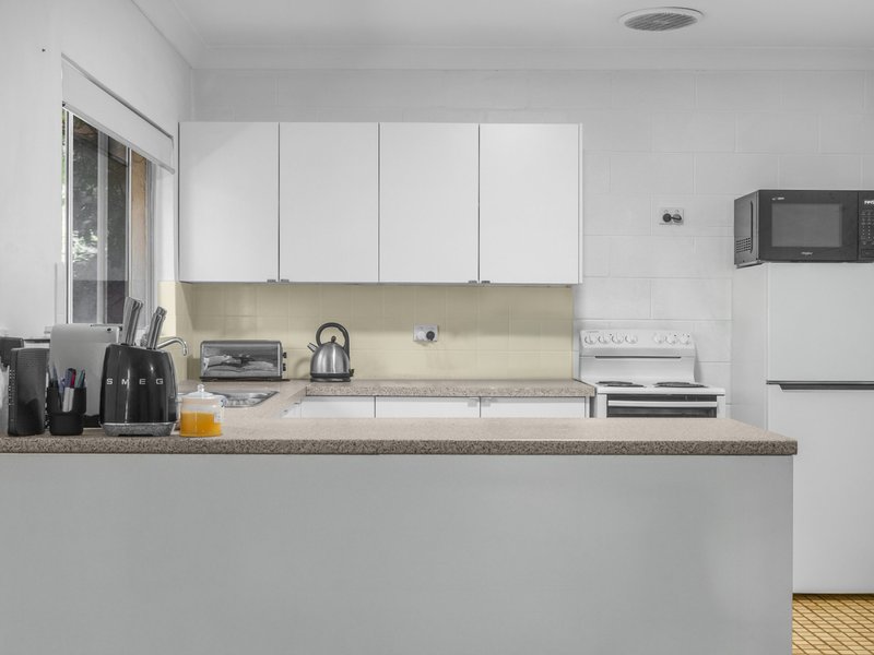 Photo - 1/28 Ash Street, Soldiers Point NSW 2317 - Image 3