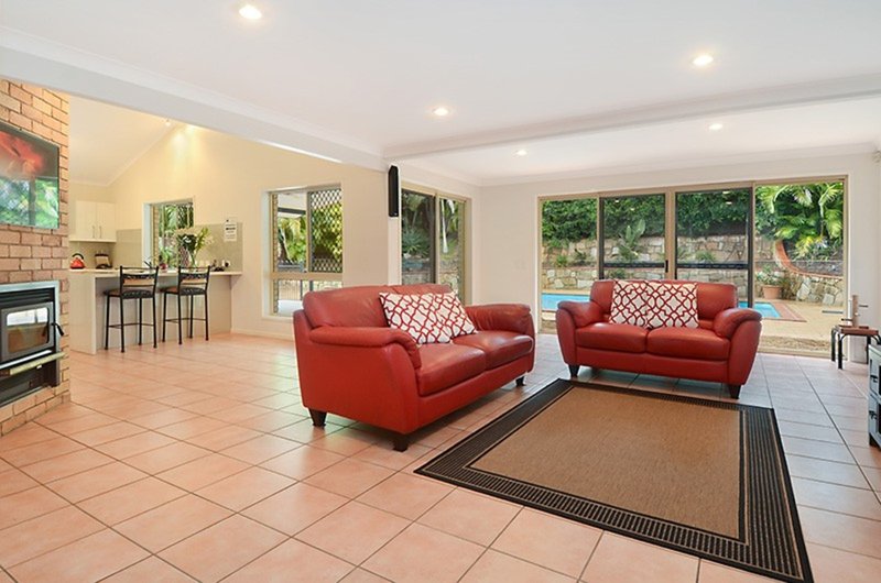 Photo - 128 Bangalow Street, Bridgeman Downs QLD 4035 - Image 3