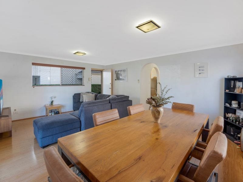 Photo - 1/28 Barlow Street, Clayfield QLD 4011 - Image 4