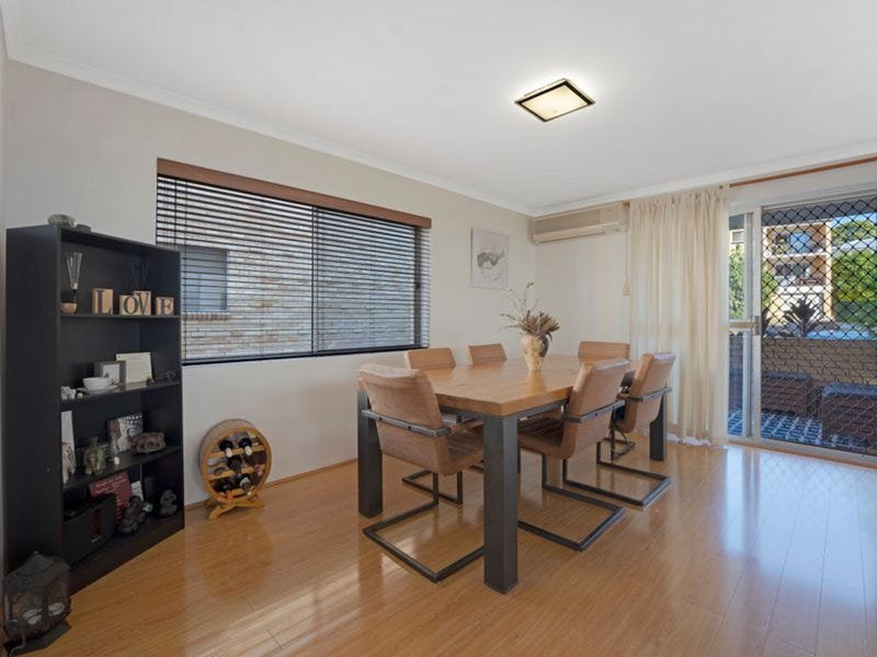 Photo - 1/28 Barlow Street, Clayfield QLD 4011 - Image 5