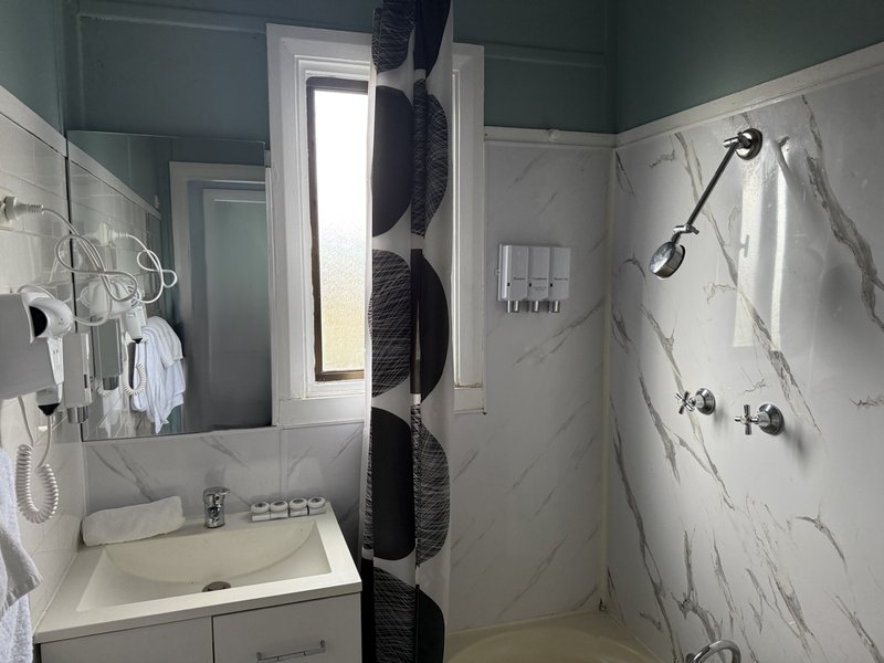 Photo - 128 Bathurst Road, Orange NSW 2800 - Image 7