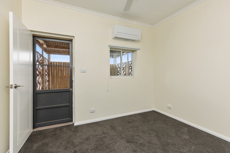 Photo - 1/28 Baylis Street, Wagga Wagga NSW 2650 - Image 5