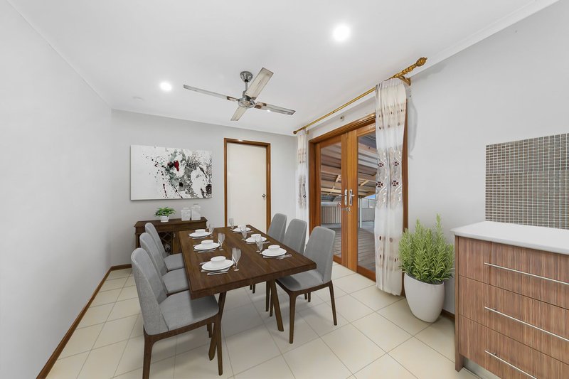 Photo - 128 Cairns Road, Hampton Park VIC 3976 - Image 4