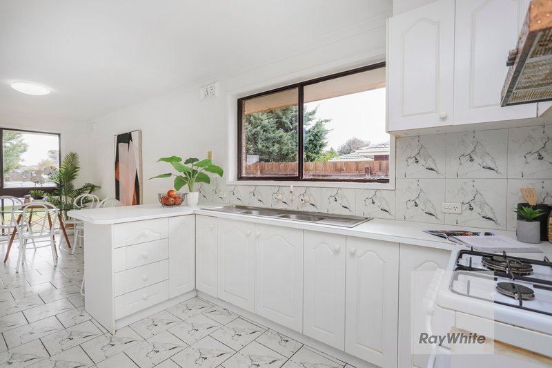 Photo - 128 Carrick Drive, Gladstone Park VIC 3043 - Image 8