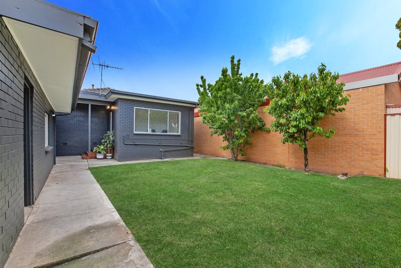 Photo - 128 Christmas Street, Fairfield VIC 3078 - Image 16