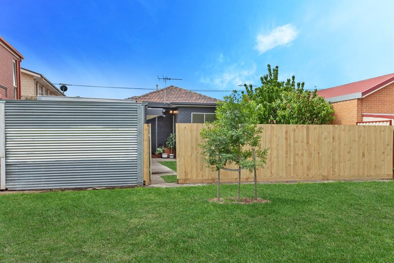 Photo - 128 Christmas Street, Fairfield VIC 3078 - Image 19