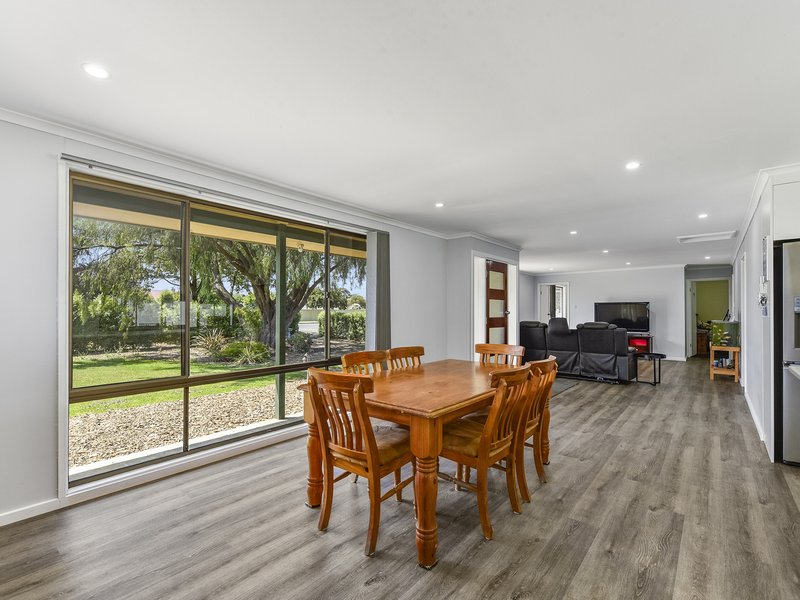 Photo - 128 Church Street, Penola SA 5277 - Image 3