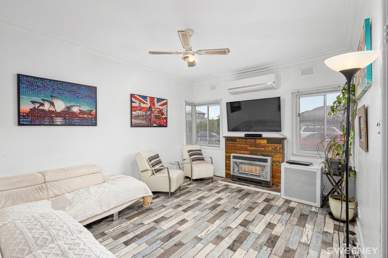 Photo - 1/28 Cleghorn Avenue, Altona North VIC 3025 - Image 3