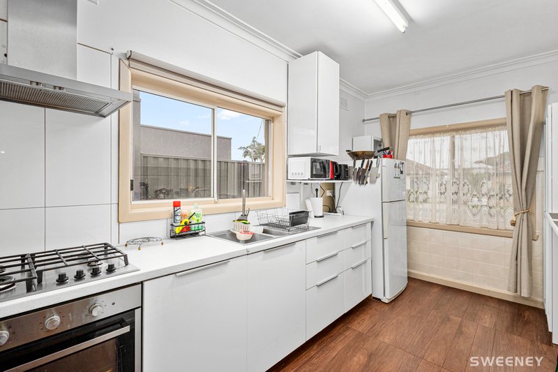 Photo - 1/28 Cleghorn Avenue, Altona North VIC 3025 - Image 5